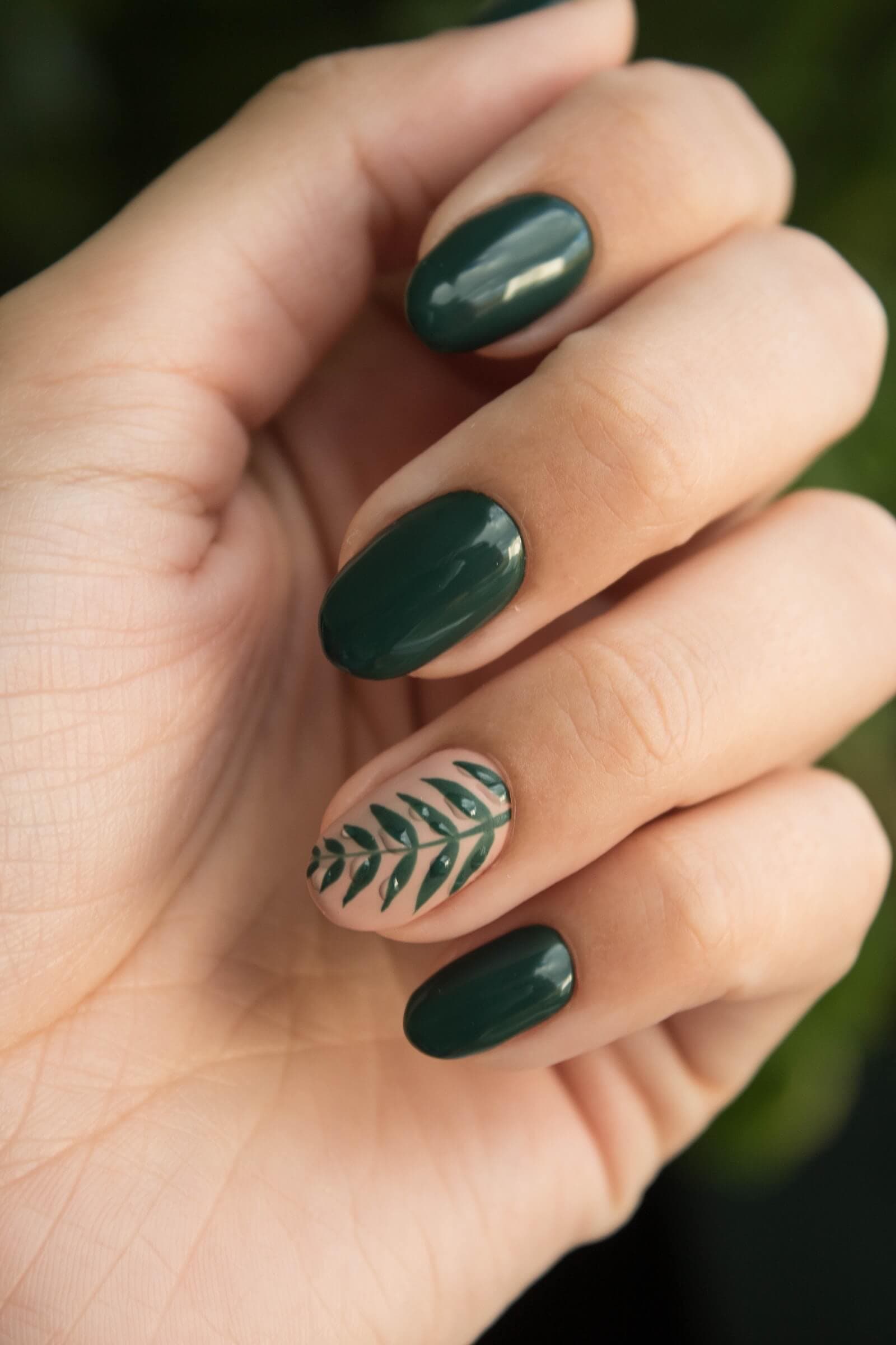 Jak wykonać manicure hybrydowy?