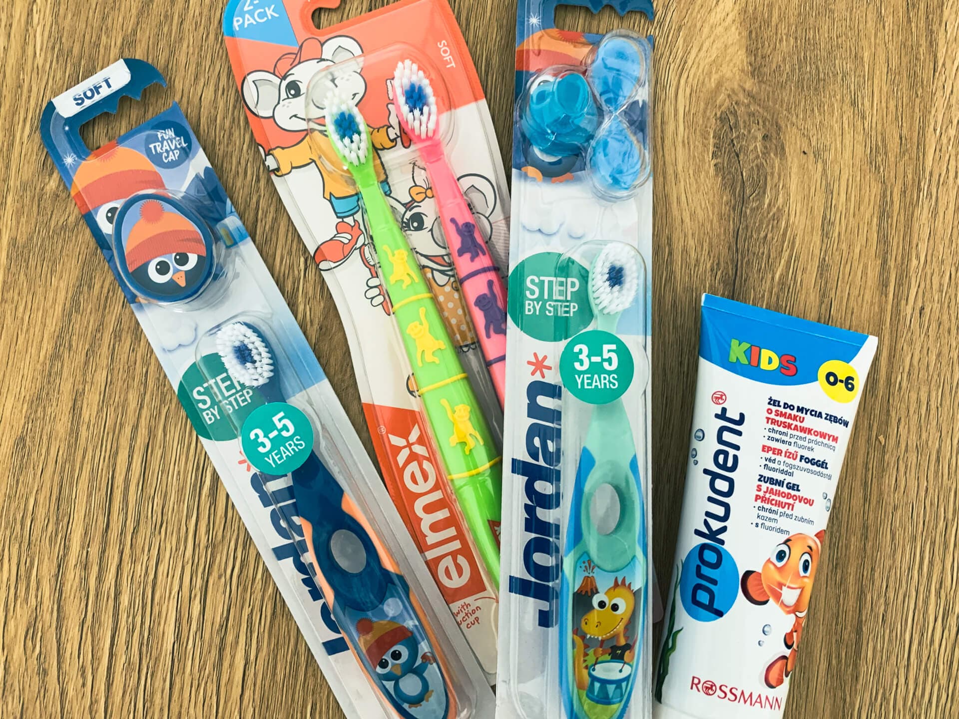 Pasty i szczoteczki dla dzieci - jak dbać o zęby 4 latka Prokurent Kids i Elmex