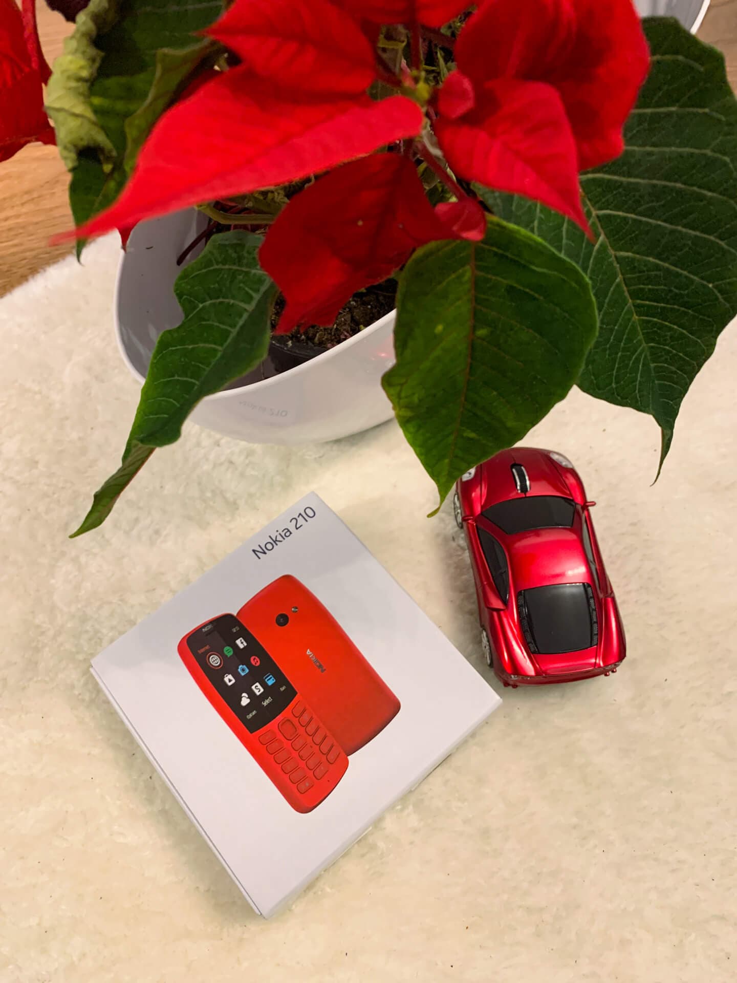 Myszka w kształcie autka ferrari