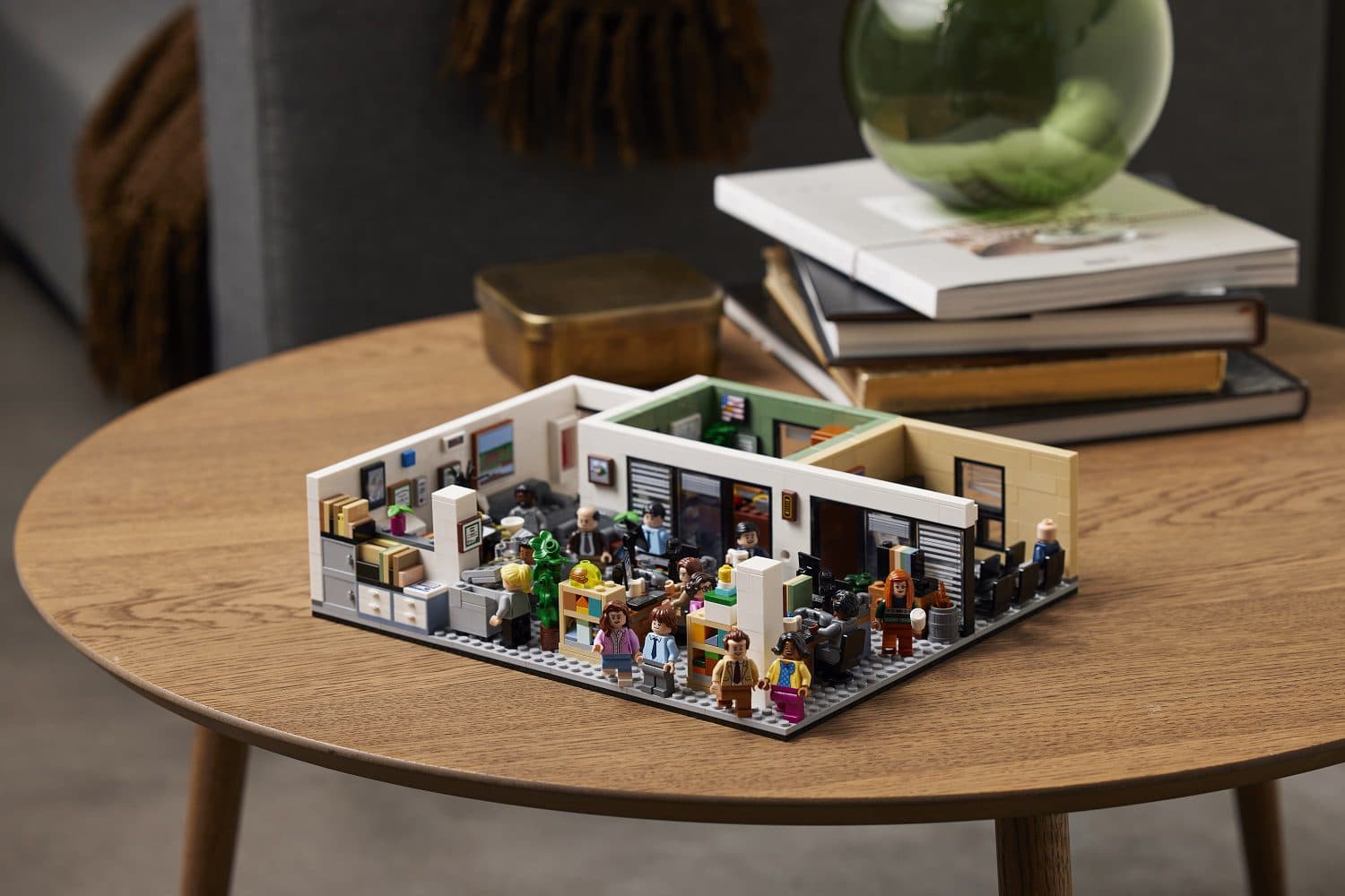 Odtwórz kultowe sceny z serialu „The Office” z nowym zestawem LEGO® Ideas