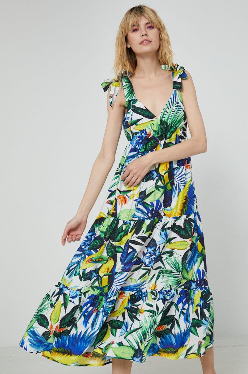 Modne sukienki do 100 zł Kolorowa sukienka do 100 zł w kwiaty