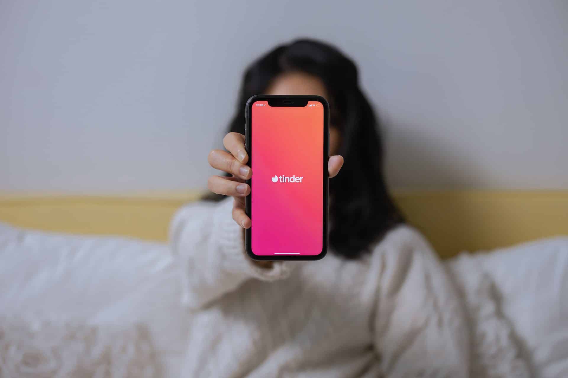 Jak zarejestrować się na Tinderze - krok po kroku