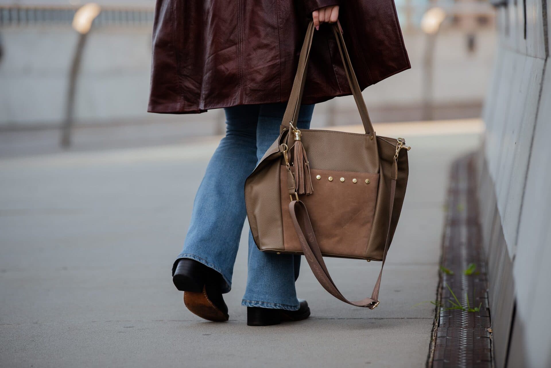 Duża torebka damska, czyli jak podejść do tego modowego wyzwania?