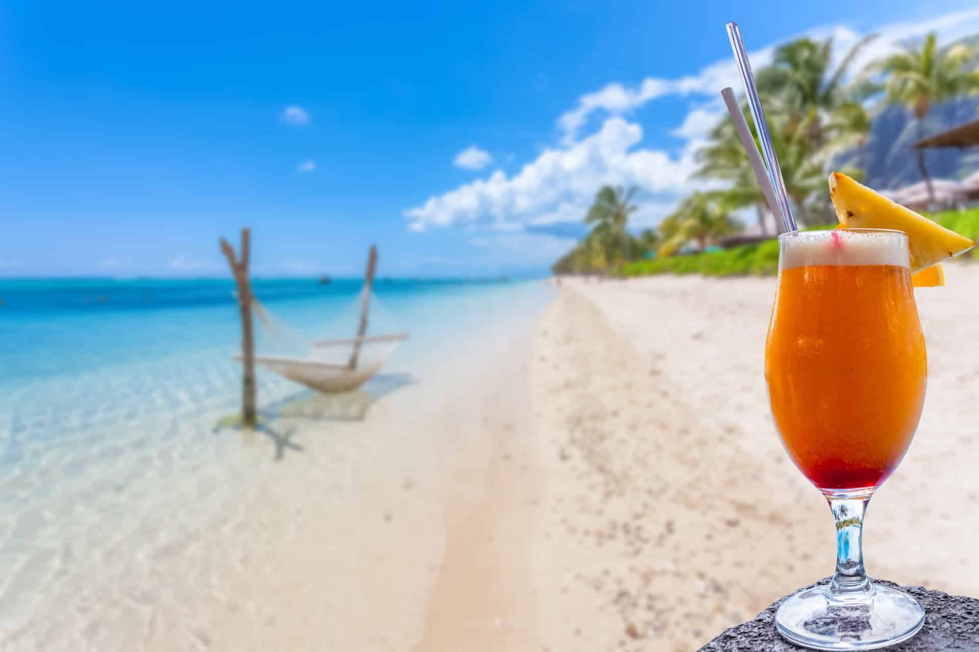 Sex on the Beach – kolorowy drink, który zachwyci Twoje zmysły
