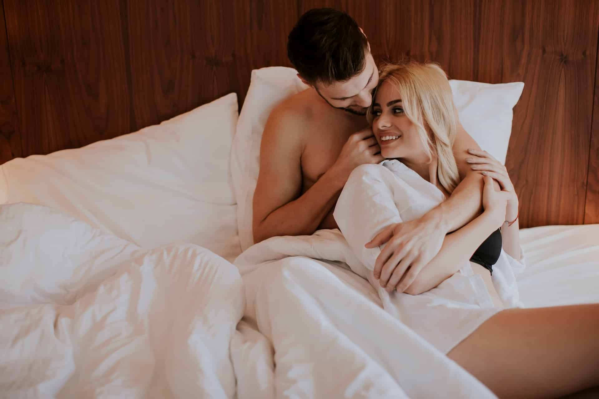 Najczęstsze pytania o seks analny – FAQ dla każdej z nas