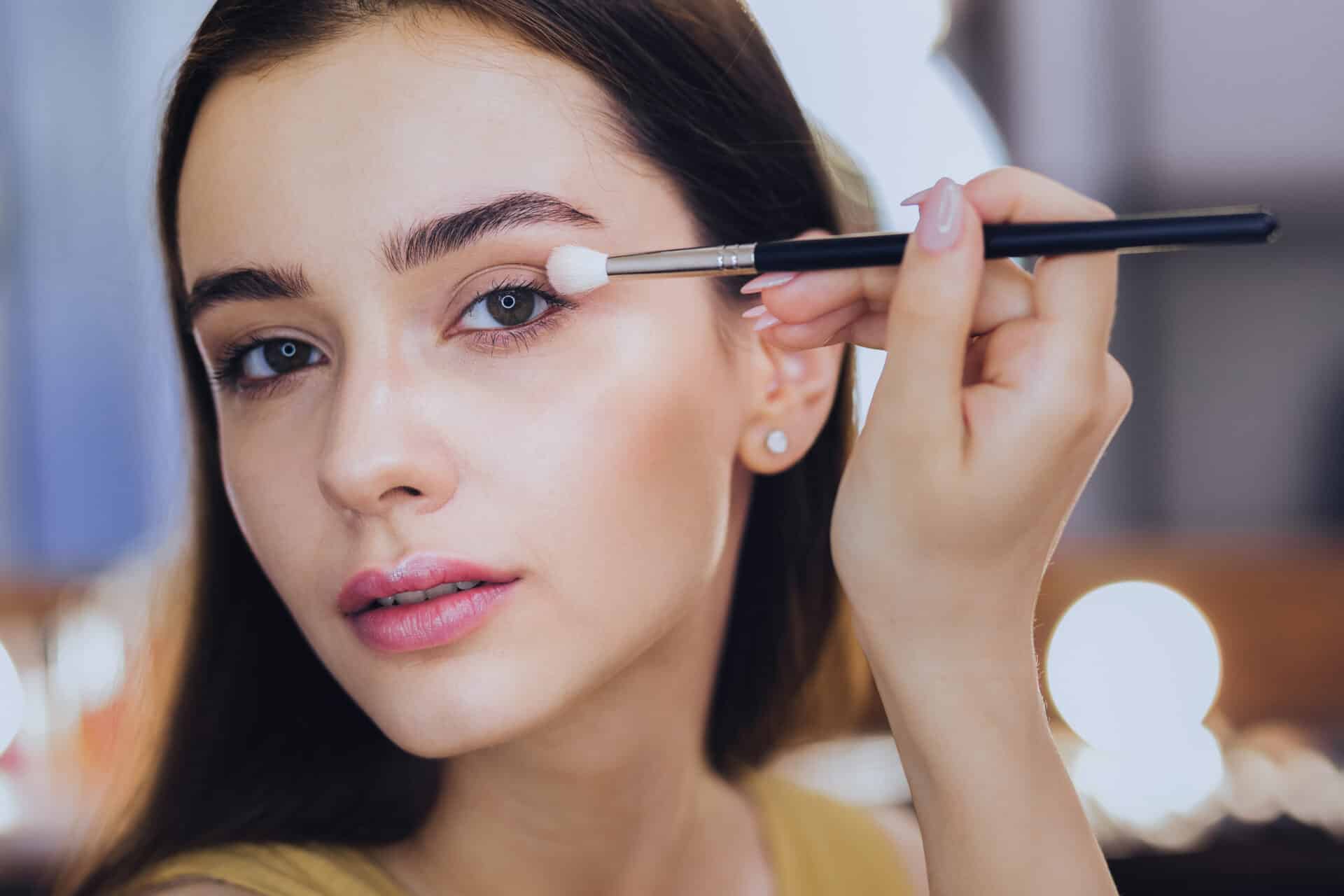 Makijaż na wiosnę 2025 – świeżość i lekkość w trendach beauty Makijaż oczu