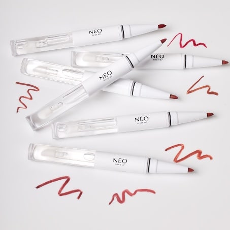 Lato w wersji glow z NEO MAKE UP - naturalnie promienna skóra i perfekcyjnie podkreślone usta w duecie idealnym na wakacje